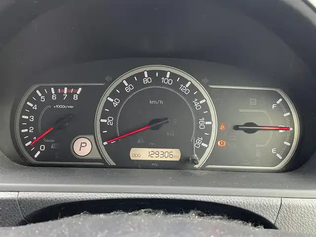 トヨタ ヴォクシー X 千葉県 2014(平26)年 13万km ホワイトパールクリスタルシャイン (株)IDOMが運営する【じしゃロン八千代店】の自社ローン対象車両になります。こちらは現金またはオートローンご利用時の価格です。自社ローンご希望の方は別途その旨お申付け下さい/純正ナビ/Bluetooth接続/バックカメラ/片側パワースライドドア/LEDライト/ETC