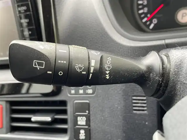 トヨタ ヴォクシー X 千葉県 2014(平26)年 13万km ホワイトパールクリスタルシャイン (株)IDOMが運営する【じしゃロン八千代店】の自社ローン対象車両になります。こちらは現金またはオートローンご利用時の価格です。自社ローンご希望の方は別途その旨お申付け下さい/純正ナビ/Bluetooth接続/バックカメラ/片側パワースライドドア/LEDライト/ETC