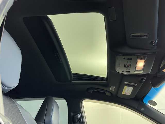 トヨタ クラウン ハイブリッド S スポーツスタイル 岐阜県 2020(令2)年 5.7万km プレシャスブラックパール サンルーフ/純正SDナビ/フルセグ/BT/CD/DVD/USB/Miracast /バックカメラ/ビルトインETC2.0/社外ドライブレコーダー/トヨタセーフティセンス/・プリクラッシュセーフティ/・レーントレーシングアシスト/・オートマチックハイビーム/・レーダークルーズコントロール/リヤクロストラフィックアラート/ロードサインアシスト/パーキングサポートブレーキ/ブラインドスポットモニター/クリアランスソナー/革巻きステアリング/ステアリングスイッチ/パドルシフト/ハーフレザーシート/純正フロアマット/純正ドアバイザー/LEDオートライト/フォグランプ/プッシュスタート/スマートキー