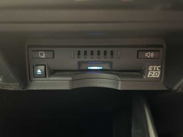 トヨタ クラウン ハイブリッド S スポーツスタイル 岐阜県 2020(令2)年 5.7万km プレシャスブラックパール サンルーフ/純正SDナビ/フルセグ/BT/CD/DVD/USB/Miracast /バックカメラ/ビルトインETC2.0/社外ドライブレコーダー/トヨタセーフティセンス/・プリクラッシュセーフティ/・レーントレーシングアシスト/・オートマチックハイビーム/・レーダークルーズコントロール/リヤクロストラフィックアラート/ロードサインアシスト/パーキングサポートブレーキ/ブラインドスポットモニター/クリアランスソナー/革巻きステアリング/ステアリングスイッチ/パドルシフト/ハーフレザーシート/純正フロアマット/純正ドアバイザー/LEDオートライト/フォグランプ/プッシュスタート/スマートキー