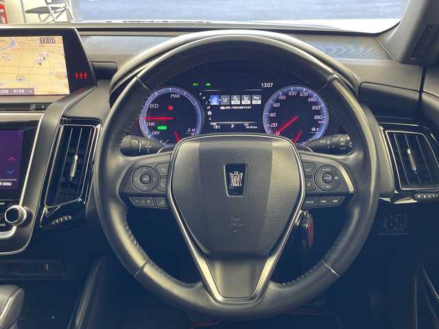 トヨタ クラウン ハイブリッド S スポーツスタイル 岐阜県 2020(令2)年 5.7万km プレシャスブラックパール サンルーフ/純正SDナビ/フルセグ/BT/CD/DVD/USB/Miracast /バックカメラ/ビルトインETC2.0/社外ドライブレコーダー/トヨタセーフティセンス/・プリクラッシュセーフティ/・レーントレーシングアシスト/・オートマチックハイビーム/・レーダークルーズコントロール/リヤクロストラフィックアラート/ロードサインアシスト/パーキングサポートブレーキ/ブラインドスポットモニター/クリアランスソナー/革巻きステアリング/ステアリングスイッチ/パドルシフト/ハーフレザーシート/純正フロアマット/純正ドアバイザー/LEDオートライト/フォグランプ/プッシュスタート/スマートキー