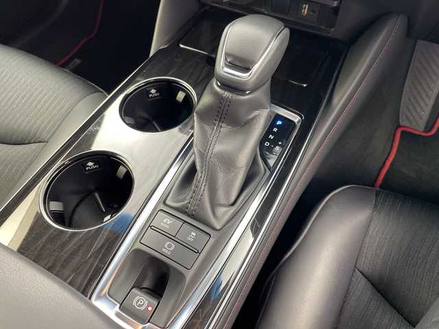 トヨタ クラウン ハイブリッド S スポーツスタイル 岐阜県 2020(令2)年 5.7万km プレシャスブラックパール サンルーフ/純正SDナビ/フルセグ/BT/CD/DVD/USB/Miracast /バックカメラ/ビルトインETC2.0/社外ドライブレコーダー/トヨタセーフティセンス/・プリクラッシュセーフティ/・レーントレーシングアシスト/・オートマチックハイビーム/・レーダークルーズコントロール/リヤクロストラフィックアラート/ロードサインアシスト/パーキングサポートブレーキ/ブラインドスポットモニター/クリアランスソナー/革巻きステアリング/ステアリングスイッチ/パドルシフト/ハーフレザーシート/純正フロアマット/純正ドアバイザー/LEDオートライト/フォグランプ/プッシュスタート/スマートキー