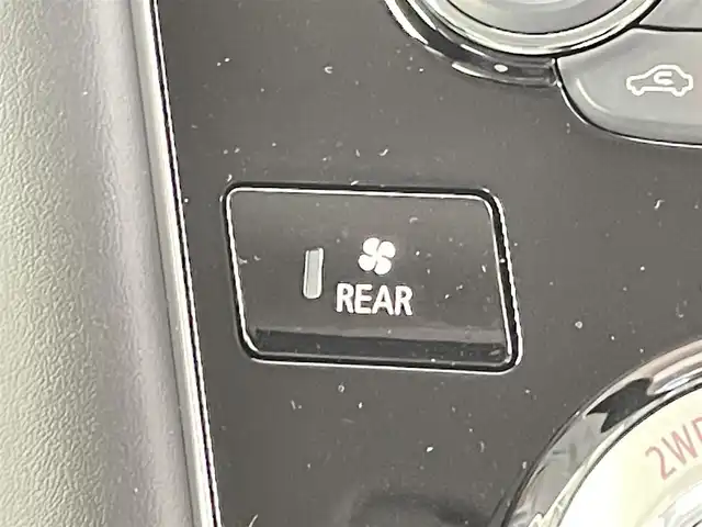 三菱 デリカＤ：５ シャモニー 千葉県 2025(令7)年 0.1千km 黒 登録済未使用車/4WD/全方位カメラ/レーダークルーズコントロール/車線逸脱警報/両側パワースライドドア/パワーバックドア/前席シートヒーター/ハーフレザーシート/ステアリングヒーター/パドルシフト/電動パーキングブレーキ/ブレーキホールド/アイドリングストップ/LEDヘッドライト/フォグライト/オートライト/オートハイビーム/スマートキー/スペアキー