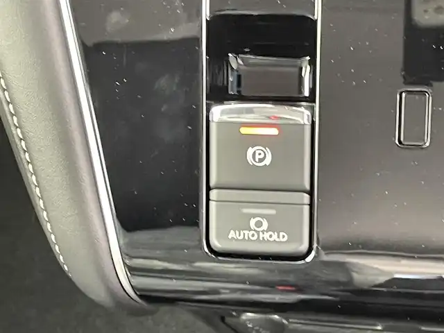 三菱 デリカＤ：５ シャモニー 千葉県 2025(令7)年 0.1千km 黒 登録済未使用車/4WD/全方位カメラ/レーダークルーズコントロール/車線逸脱警報/両側パワースライドドア/パワーバックドア/前席シートヒーター/ハーフレザーシート/ステアリングヒーター/パドルシフト/電動パーキングブレーキ/ブレーキホールド/アイドリングストップ/LEDヘッドライト/フォグライト/オートライト/オートハイビーム/スマートキー/スペアキー