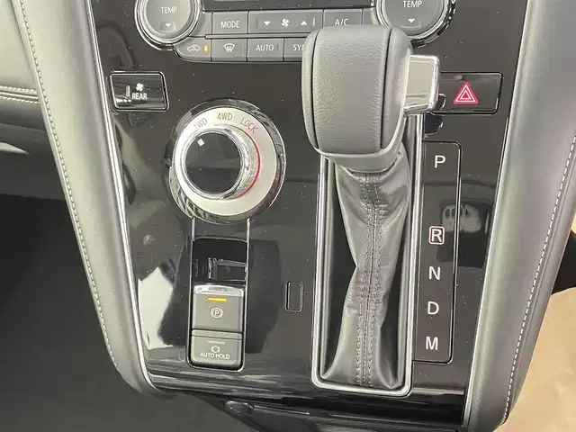 三菱 デリカＤ：５ シャモニー 千葉県 2025(令7)年 0.1千km 黒 登録済未使用車/4WD/全方位カメラ/レーダークルーズコントロール/車線逸脱警報/両側パワースライドドア/パワーバックドア/前席シートヒーター/ハーフレザーシート/ステアリングヒーター/パドルシフト/電動パーキングブレーキ/ブレーキホールド/アイドリングストップ/LEDヘッドライト/フォグライト/オートライト/オートハイビーム/スマートキー/スペアキー