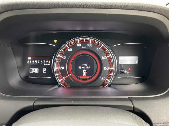 ホンダ オデッセイ アブソルート ホンダセンシング 道央・札幌 2020(令2)年 2.7万km プラチナホワイトパール ・4WD/・純正9インチナビ&TV&DVD&CD&SD&BT&HDMI/・バックカメラ/・純正11.6インチリヤフリップダウンモニター/・両側パワースライドドア/・ホンダセンシング/・アダプティブクルーズコントロール/・衝突軽減ブレーキ/・先行車発進お知らせ/・路外逸脱抑制システム/・レーンキープアシスト/・標識認識機能/・横滑り防止/・アイドリングストップ/・運転席パワーシート/・ハーフレザーシート/・ビルトインETC2.0/・パドルシフト/・ドアバイザー/・電格ミラー/・ドアミラーヒーター/・純正フロアマット/・LEDヘッドライト/・LEDフォグ/・オートライト/・スマートキー/・純正エンジンスターター/・純正AW夏タイヤ積込