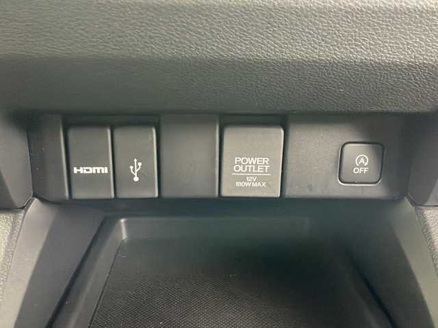 ホンダ オデッセイ アブソルート ホンダセンシング 道央・札幌 2020(令2)年 2.7万km プラチナホワイトパール ・4WD/・純正9インチナビ&TV&DVD&CD&SD&BT&HDMI/・バックカメラ/・純正11.6インチリヤフリップダウンモニター/・両側パワースライドドア/・ホンダセンシング/・アダプティブクルーズコントロール/・衝突軽減ブレーキ/・先行車発進お知らせ/・路外逸脱抑制システム/・レーンキープアシスト/・標識認識機能/・横滑り防止/・アイドリングストップ/・運転席パワーシート/・ハーフレザーシート/・ビルトインETC2.0/・パドルシフト/・ドアバイザー/・電格ミラー/・ドアミラーヒーター/・純正フロアマット/・LEDヘッドライト/・LEDフォグ/・オートライト/・スマートキー/・純正エンジンスターター/・純正AW夏タイヤ積込