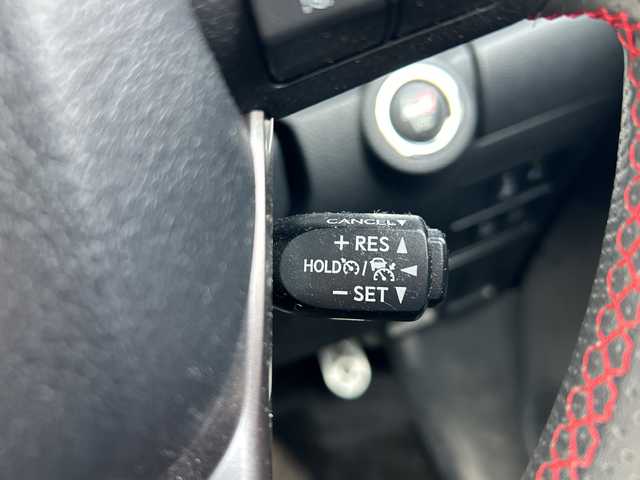 トヨタ ハイラックス Z GRスポーツ 山口県 2024(令6)年 1.2万km プラチナホワイトパールマイカ ワンオーナー車/純正ディスプレイナビ/Bluetooth/バック＆全周囲カメラ/レーンキープアシスト/レーダークルーズコントロール/横滑り防止装置/コーナーセンサー/ステアリングスイッチ/ETC/LEDヘッドライト/LEDフォグライト/オートライト/スマートキー＆プッシュスタート/ダウンヒルアシストコントロール/アイドリングストップ/D/席パワーシート/社外デジタルインナーミラー/社外前後ドライブレコーダー/社外17インチアルミホイール/グッドリッジホワイトレターオフロードタイヤ/社外グリルガード/TRDアンダーガード（赤）/SPORTLIDハードトノカバー/SPORTGUARDベッドライナー/社外フューエルリッドカバー/保証書/取説（ナビのみ）/スペアキー1個