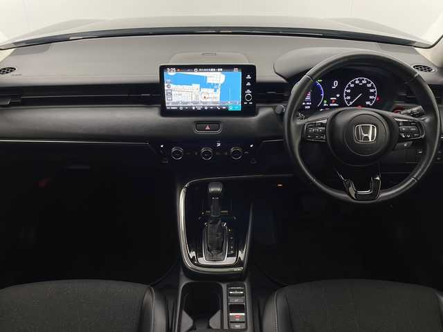 ホンダ ヴェゼル ハイブリッド e:HEV Z 宮崎県 2021(令3)年 3.4万km クリスタルブラックパール 禁煙車/ホンダセンシング/純正9型ディスプレイオーディオナビTV/（HONDA CONNECT/Bluetooth/FMAM/USB/フルセグTV)/純正バックカメラ/純正ビルトイン2.0ETC/純正ドライブレコーダー/純正LEDオートライト/純正LEDフォグ/純正18インチアルミ/純正フロアマット/アダプティブクルーズコントロール/レーンディパーチャーアラート/ブラインドスポットモニター/クリアランスソナー/パワーバックドア/前席シートヒーター/ステアリングヒーター/ハーフレザーシート/デュアルオートエアコン/パドルシフト/スマートキー/プッシュエンジンスタート/スペアキー/新車時保証書/取扱い説明書
