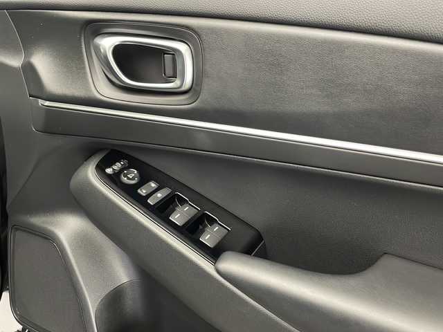 ホンダ ヴェゼル ハイブリッド e:HEV Z 宮崎県 2021(令3)年 3.4万km クリスタルブラックパール 禁煙車/ホンダセンシング/純正9型ディスプレイオーディオナビTV/（HONDA CONNECT/Bluetooth/FMAM/USB/フルセグTV)/純正バックカメラ/純正ビルトイン2.0ETC/純正ドライブレコーダー/純正LEDオートライト/純正LEDフォグ/純正18インチアルミ/純正フロアマット/アダプティブクルーズコントロール/レーンディパーチャーアラート/ブラインドスポットモニター/クリアランスソナー/パワーバックドア/前席シートヒーター/ステアリングヒーター/ハーフレザーシート/デュアルオートエアコン/パドルシフト/スマートキー/プッシュエンジンスタート/スペアキー/新車時保証書/取扱い説明書