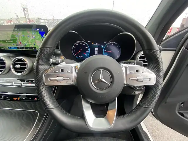 メルセデス・ベンツ ＧＬＣ２２０ d 4マチック クーペ AMGライン 福岡県 2020(令2)年 3.9万km ポーラホワイト ・サンルーフ/・アダプティブクルーズコントロール/・純正ＨＤＤナビ／ＵＳＢ／Ｂｌｕｅｔｏｏｔｈ／ｉＰｏｄ／ＡｐｐｌｅＣａｒＰｌａｙ/・全方位カメラ/・黒革シート／シートヒーター/・ドライブレコーダー/・フルセグ/・ETC/・純正19AW/・プッシュスタート/・パーキングアシスト/・アイドリングストップ/・スマートキー/・スペアキー/・パワーシート/・レーンキープアシスト/・オートライト/・LEDライト/・置くだけ充電