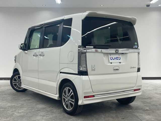 ホンダ Ｎ ＢＯＸ カスタム G Lパッケージ 静岡県 2016(平28)年 9.3万km プレミアムホワイトパールⅡ 純正ナビ（VXM－１６４VFi）/CD/DVD/AM/FM・Bluetooth/両側パワースライドドア/フルセグテレビ/あんしんパッケージ/・シティブレーキアクティブシステム（低速域衝突軽減ブレーキ＋　　　　　　誤発進抑制機能）/・前席用i-サイドエアバッグシステム〈容量変化タイプ〉＋サイドカーテンエアバッグシステム（前席/後席対応）/・スマートキー/・バイザー/・フロアマット