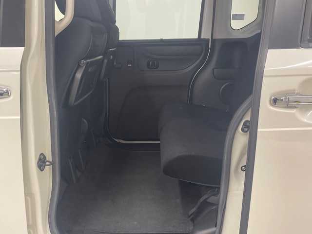 ホンダ Ｎ ＢＯＸ カスタム G Lパッケージ 静岡県 2016(平28)年 9.3万km プレミアムホワイトパールⅡ 純正ナビ（VXM－１６４VFi）/CD/DVD/AM/FM・Bluetooth/両側パワースライドドア/フルセグテレビ/あんしんパッケージ/・シティブレーキアクティブシステム（低速域衝突軽減ブレーキ＋　　　　　　誤発進抑制機能）/・前席用i-サイドエアバッグシステム〈容量変化タイプ〉＋サイドカーテンエアバッグシステム（前席/後席対応）/・スマートキー/・バイザー/・フロアマット