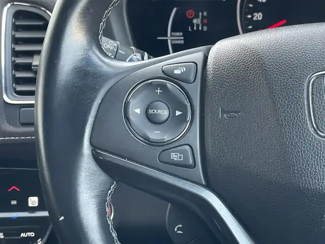 ホンダ ヴェゼル ハイブリッド RS ホンダセンシング 東京都 2019(令1)年 2.4万km プラチナホワイトパール アルパインナビ/バックモニター/シティブレーキアクティブシステム/路外逸脱抑制機能/アダプティブクルーズコントロール/シートヒーター/ＥＴＣ/ドライブレコーダー/ステアリングスイッチ