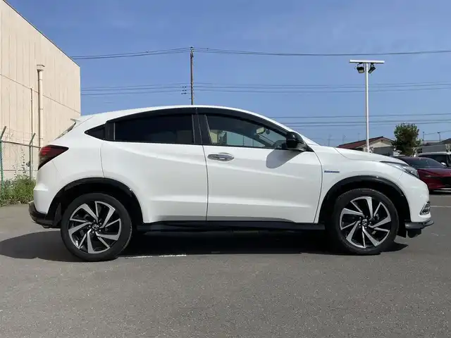 ホンダ ヴェゼル ハイブリッド RS ホンダセンシング 東京都 2019(令1)年 2.4万km プラチナホワイトパール アルパインナビ/バックモニター/シティブレーキアクティブシステム/路外逸脱抑制機能/アダプティブクルーズコントロール/シートヒーター/ＥＴＣ/ドライブレコーダー/ステアリングスイッチ