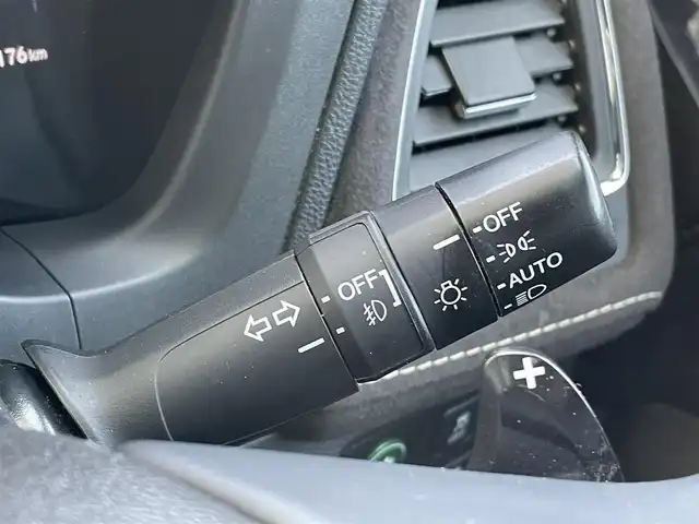 ホンダ ヴェゼル ハイブリッド RS ホンダセンシング 東京都 2019(令1)年 2.4万km プラチナホワイトパール アルパインナビ/バックモニター/シティブレーキアクティブシステム/路外逸脱抑制機能/アダプティブクルーズコントロール/シートヒーター/ＥＴＣ/ドライブレコーダー/ステアリングスイッチ