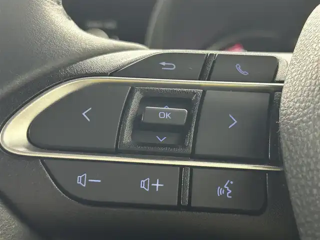 トヨタ ヴォクシー S－Z 埼玉県 2024(令6)年 1.1万km ホワイトパールクリスタルシャイン 三眼ＬＥＤヘッドライト　純正１０．５型ナビ　ＣＤ／ＤＶＤ　フルセグＴＶ　Ｂｌｕｅｔｏｏｔｈ　純正１３．２型後席モニター　両側パワースライドドア　シートヒーター　アダクティブハイビームシステム　ＥＴＣ