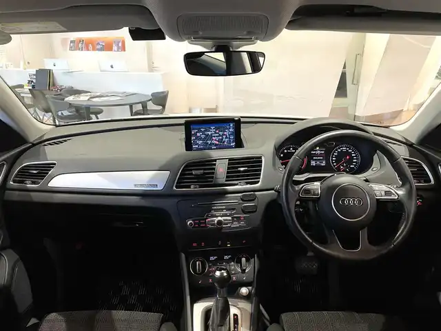 アウディ Ｑ３ 2．0 TFSI クワトロ 180PS 道央・札幌 2019(平31)年 5.5万km グレイシアホワイトメタリック グレイシアホワイトメタリック/MMIナビゲーション/LEDヘッドライト/アシスタンスパッケージ/　・クルーズコントロール/　・レーンアシスト/　・ハイビームアシスト/　・サイドアシスト/オートマチックテールゲート/電動フロントシート/シートヒーター/フルセグテレビ/DVD/SD/BT/バックカメラ/パーキングエイド