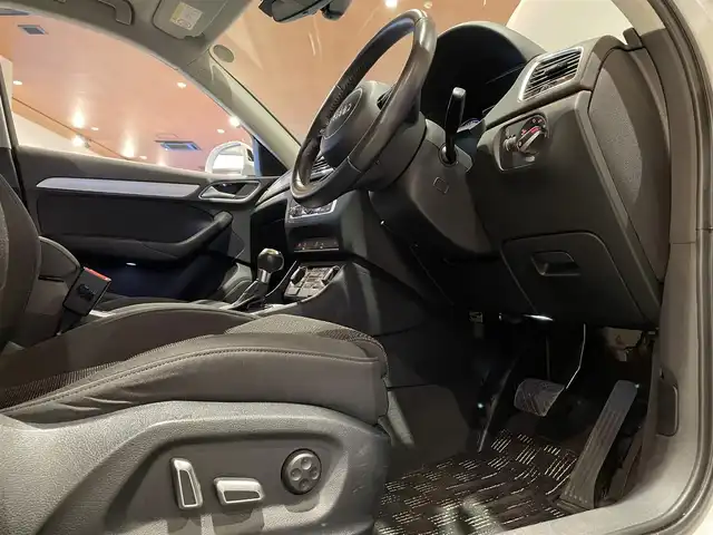 アウディ Ｑ３ 2．0 TFSI クワトロ 180PS 道央・札幌 2019(平31)年 5.5万km グレイシアホワイトメタリック グレイシアホワイトメタリック/MMIナビゲーション/LEDヘッドライト/アシスタンスパッケージ/　・クルーズコントロール/　・レーンアシスト/　・ハイビームアシスト/　・サイドアシスト/オートマチックテールゲート/電動フロントシート/シートヒーター/フルセグテレビ/DVD/SD/BT/バックカメラ/パーキングエイド