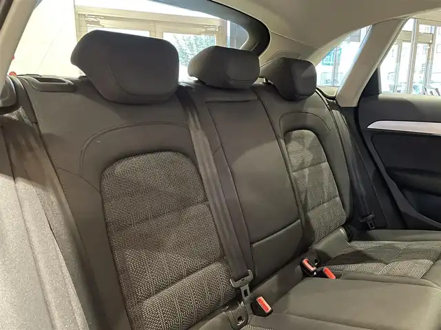 アウディ Ｑ３ 2．0 TFSI クワトロ 180PS 道央・札幌 2019(平31)年 5.5万km グレイシアホワイトメタリック グレイシアホワイトメタリック/MMIナビゲーション/LEDヘッドライト/アシスタンスパッケージ/　・クルーズコントロール/　・レーンアシスト/　・ハイビームアシスト/　・サイドアシスト/オートマチックテールゲート/電動フロントシート/シートヒーター/フルセグテレビ/DVD/SD/BT/バックカメラ/パーキングエイド
