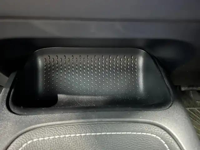 トヨタ カローラ スポーツ G 鹿児島県 2018(平30)年 4万km ホワイトパールクリスタルシャイン 純正7インチSDナビ【NSZT-W68T】/（フルセグTV/CD/DVD/FM/AM/SD/BT）/トヨタセーフティセンス/・プリクラッシュセーフティ/・レーントレーシングアシスト/・レーンディパーチャーアラート/・レーダークルーズコントロール/・オートマチックハイビーム/バックカメラ/電動パーキングブレーキ/オートブレーキホールド/LEDヘッドライト/革巻きステアリング/ステアリングリモコン/純正フロアマット/ドアバイザー/ビルトインETC/社外前後ドライブレコーダー