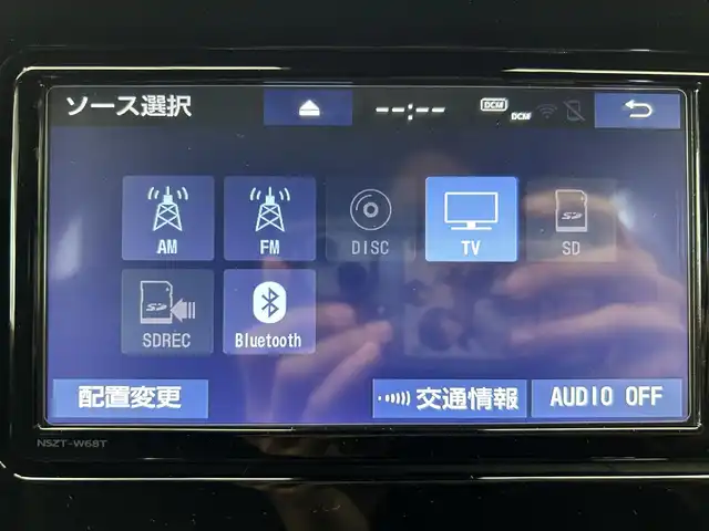 トヨタ カローラ スポーツ G 鹿児島県 2018(平30)年 4万km ホワイトパールクリスタルシャイン 純正7インチSDナビ【NSZT-W68T】/（フルセグTV/CD/DVD/FM/AM/SD/BT）/トヨタセーフティセンス/・プリクラッシュセーフティ/・レーントレーシングアシスト/・レーンディパーチャーアラート/・レーダークルーズコントロール/・オートマチックハイビーム/バックカメラ/電動パーキングブレーキ/オートブレーキホールド/LEDヘッドライト/革巻きステアリング/ステアリングリモコン/純正フロアマット/ドアバイザー/ビルトインETC/社外前後ドライブレコーダー