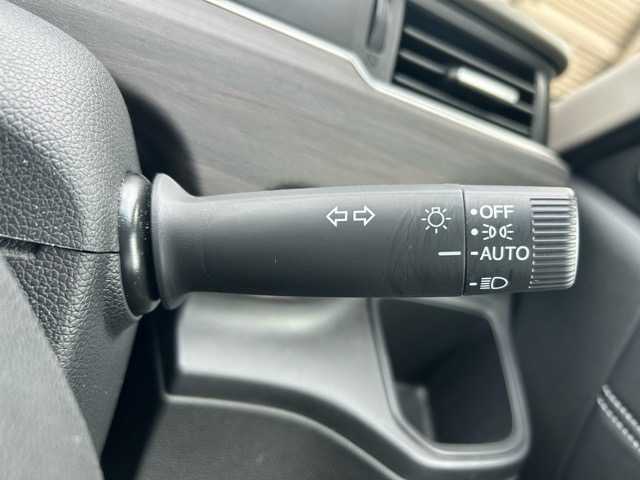 ホンダ フリード G ホンダセンシング 千葉県 2021(令3)年 1.4万km プラチナホワイトパール 純正メモリナビ/フルセグテレビ/バックカメラ/純正前後ドライブレコーダー/ETC/Bluetooth接続/CD/DVD/SD再生/両側パワースライドドア/アダプティブクルーズコントロール/運転席・助手席シートヒーター/アイドリングストップ/ホンダセンシング/路外逸脱抑制システム/レーンキープアシスト/標識認識機能/衝突被害軽減システム/フロントガラス熱線スイッチ/電動格納ウィンカーミラー/オートライト/LEDヘッドライト/純正フロアマット/純正15インチアルミホイール/取扱説明書/保証書