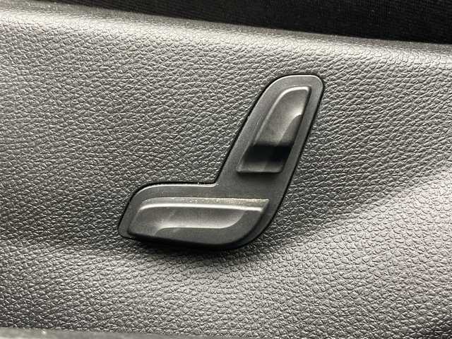メルセデス・ベンツ Ｃ２００ ブルーエフィシェンシーW AVG 愛知県 2012(平24)年 10.4万km 黒 純正メモリーナビ　/バックカメラ　/ＥＴＣ　/ｂｌｕｅｔｏｏｔｈ　/オートライト　/クルーズコントロール