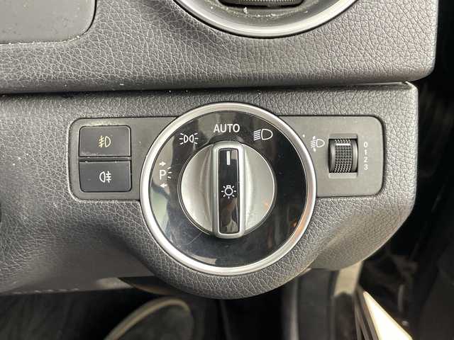 メルセデス・ベンツ Ｃ２００ ブルーエフィシェンシーW AVG 愛知県 2012(平24)年 10.4万km 黒 純正メモリーナビ　/バックカメラ　/ＥＴＣ　/ｂｌｕｅｔｏｏｔｈ　/オートライト　/クルーズコントロール