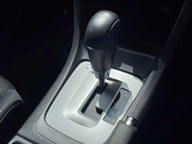 スバル インプレッサ ＸＶ 2．0i－L アイサイト 道央・札幌 2013(平25)年 8.7万km サテンホワイトパール (株)IDOMが運営する【じしゃロン札幌店】の自社ローン専用車両になりますこちらは現金またはオートローンご利用価格です。自社ローンご希望の方は別途その旨お申し付けください。/社外ナビ(フルセグTV、BT、SD、DVD、CD、FM、AM)/純正フロアマット/パワーシートD席/横滑り防止/アイドリングストップ/パドルシフト/積込純正タイヤ(サマー)/レーンアシスト/衝突被害軽減システム/ドアバイザー/オートライト/バックカメラ/プッシュスタート/ETC