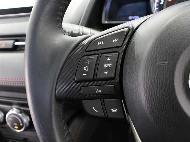 マツダ デミオ XD ツーリング 三重県 2015(平27)年 1.9万km ジェットブラックマイカ 6MT/前進時スマートシティブレーキサポート/マツダコネクト/　SDナビ/フルセグTV/CD/DVD/Bluetooth/バックカメラ/クルーズコントロール/アクティブドライビングディスプレイ/ブラインドスポットモニター/ビルトインETC/純正16インチアルミホイール/シグネチャーランプ付LEDヘッドランプ/・オートライト/フロントフォグランプ/プッシュエンジンスタート/スマートキー×2