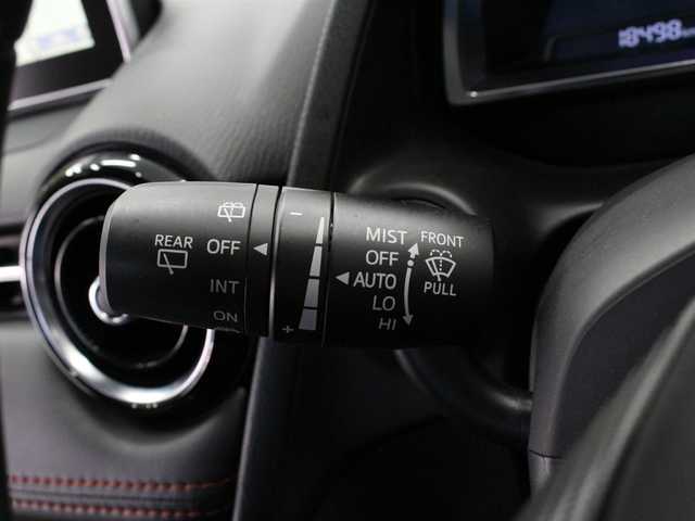 マツダ デミオ XD ツーリング 三重県 2015(平27)年 1.9万km ジェットブラックマイカ 6MT/前進時スマートシティブレーキサポート/マツダコネクト/　SDナビ/フルセグTV/CD/DVD/Bluetooth/バックカメラ/クルーズコントロール/アクティブドライビングディスプレイ/ブラインドスポットモニター/ビルトインETC/純正16インチアルミホイール/シグネチャーランプ付LEDヘッドランプ/・オートライト/フロントフォグランプ/プッシュエンジンスタート/スマートキー×2