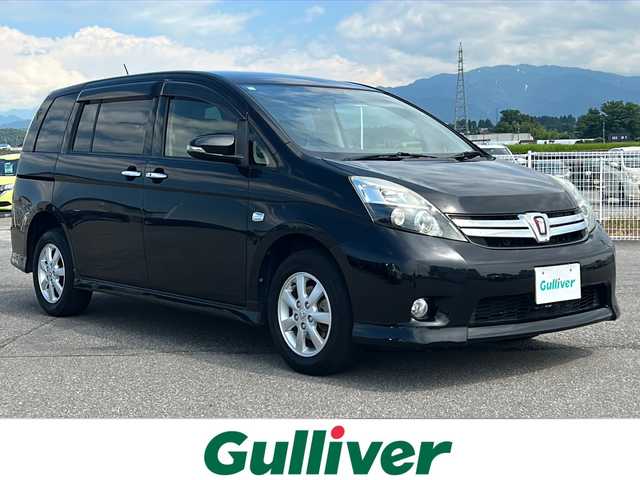 トヨタ アイシス プラタナ Vセレクション 富山県 2015(平27)年 9.4万km ブラック ４ＷＤ　/純正アルミホイール　/社外ＳＤナビ【Ｂｌｕｅｔｏｏｔｈ／ＤＶＤ／ＣＤ／フルセグＴＶ】　/片側電動スライドドア　/積込スタッドレスタイヤ　/３列シート　/アンチロックブレーキシステム/横滑り防止装置　/フォグランプ/オートライト　/ETC/USB入力端子/エンジンスタートボタン/バックカメラ/純正フロアマット
