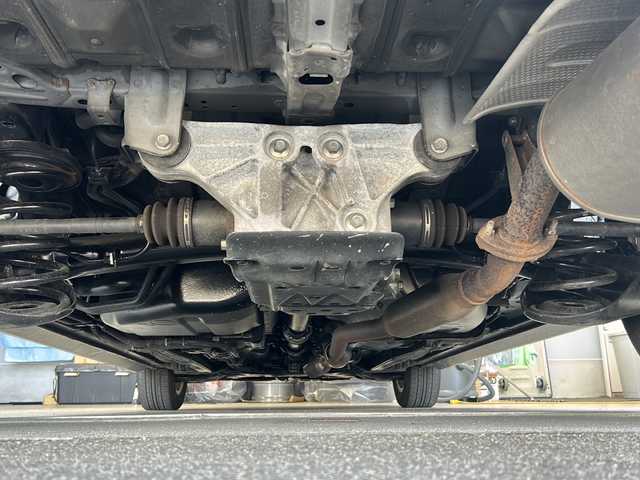 トヨタ アイシス プラタナ Vセレクション 富山県 2015(平27)年 9.4万km ブラック ４ＷＤ　/純正アルミホイール　/社外ＳＤナビ【Ｂｌｕｅｔｏｏｔｈ／ＤＶＤ／ＣＤ／フルセグＴＶ】　/片側電動スライドドア　/積込スタッドレスタイヤ　/３列シート　/アンチロックブレーキシステム/横滑り防止装置　/フォグランプ/オートライト　/ETC/USB入力端子/エンジンスタートボタン/バックカメラ/純正フロアマット