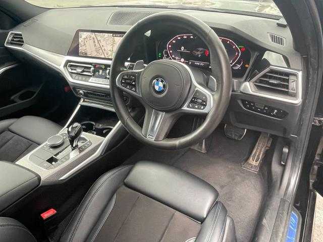 ＢＭＷ ３２０ｄ xDrive Mスポーツ 埼玉県 2020(令2)年 3万km サファイアブラックP ワンオーナー/半黒革シート/アクティブクルーズコントロール/純正HDDナビ/(Bluetooth/USB)/シートヒーター/メモリー付パワーシート/Ａｐｐｌｅ　Ｃａｒ　Ｐｌａｙ/全方位カメラ/ブラインドスポットモニター/ミラーＥＴＣ/ＬＥＤランプ