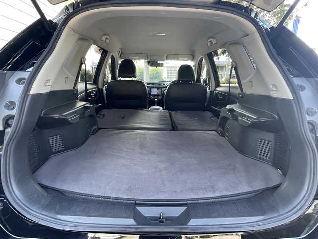 日産 エクストレイル 20X エマージェンシーブレーキ 宮城県 2017(平29)年 9.1万km ダイヤモンドブラック (株)IDOMが運営する【じしゃロン宇都宮店】の自社ローン専用車両になります。こちらは現金またはオートローンご利用時の価格です。自社ローンご希望の方は別途その旨お申付け下さい/純正ナビ/バックカメラ/フルセグ/Ｂｌｕｅｔｏｏｔｈ/ＤＶＤ/ＥＴＣ/カプロンシート/シートヒーター/エアシート/スマートキー/スペアキー/ＬＥＤヘッドライト/オートライト/４ＷＤ