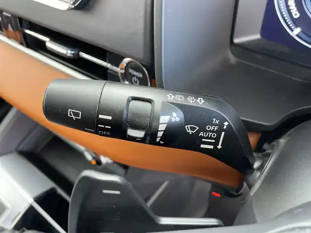 三菱 アウトランダー ＰＨＥＶ P 鹿児島県 2022(令4)年 3.6万km ホワイトダイヤモンド 純正ナビ/（BT/フルセグTV）/BOSEプレミアムサウンド/全方位カメラ/電動リアゲート/マイパイロット/ブラックレザーシート/パワーシート/シートヒーター/ルーフレール/ルーフキャリア/オートライト/オートマチックハイビーム/スマートキー/プッシュスタート