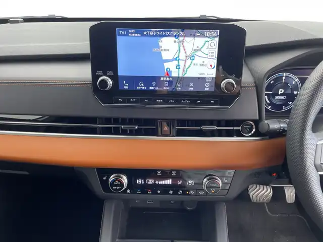 三菱 アウトランダー ＰＨＥＶ P 鹿児島県 2022(令4)年 3.6万km ホワイトダイヤモンド 純正ナビ/（BT/フルセグTV）/BOSEプレミアムサウンド/全方位カメラ/電動リアゲート/マイパイロット/ブラックレザーシート/パワーシート/シートヒーター/ルーフレール/ルーフキャリア/オートライト/オートマチックハイビーム/スマートキー/プッシュスタート