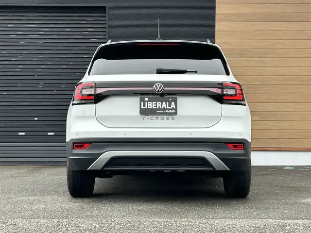 フォルクスワーゲン ＶＷ Ｔ－クロス TSI アクティブ 宮崎県 2021(令3)年 1.6万km ピュアホワイト 純正メモリーナビ/・Bluetooth/・AM/FM/・CarPlay/・USB/バックカメラ/・ブラインドスポットモニター/・前後コーナーセンサー/アダプティブクルーズコントロール/・レーンキープ/LEDヘッドライト/・オートライト/純正16インチアルミホイール/純正フロアマット/スマートキー/プッシュスタート/ETC