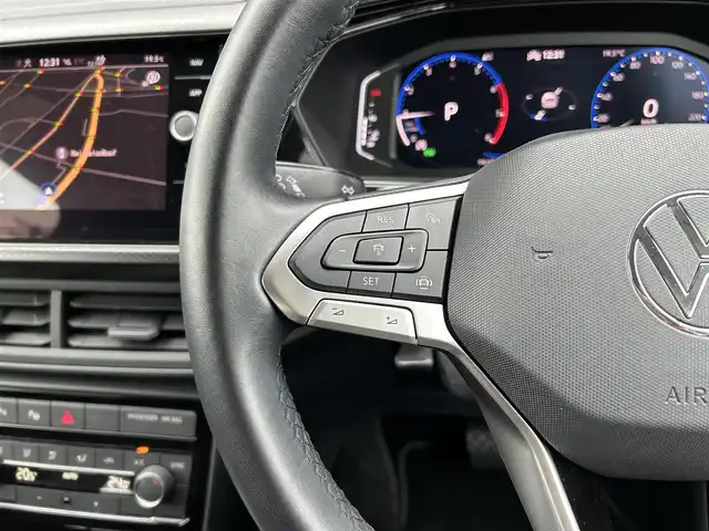 フォルクスワーゲン ＶＷ Ｔ－クロス TSI アクティブ 宮崎県 2021(令3)年 1.6万km ピュアホワイト 純正メモリーナビ/・Bluetooth/・AM/FM/・CarPlay/・USB/バックカメラ/・ブラインドスポットモニター/・前後コーナーセンサー/アダプティブクルーズコントロール/・レーンキープ/LEDヘッドライト/・オートライト/純正16インチアルミホイール/純正フロアマット/スマートキー/プッシュスタート/ETC