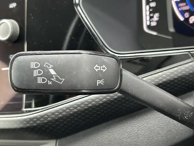 フォルクスワーゲン ＶＷ Ｔ－クロス TSI アクティブ 宮崎県 2021(令3)年 1.6万km ピュアホワイト 純正メモリーナビ/・Bluetooth/・AM/FM/・CarPlay/・USB/バックカメラ/・ブラインドスポットモニター/・前後コーナーセンサー/アダプティブクルーズコントロール/・レーンキープ/LEDヘッドライト/・オートライト/純正16インチアルミホイール/純正フロアマット/スマートキー/プッシュスタート/ETC