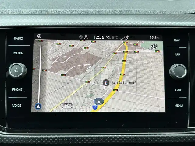 フォルクスワーゲン ＶＷ Ｔ－クロス TSI アクティブ 宮崎県 2021(令3)年 1.6万km ピュアホワイト 純正メモリーナビ/・Bluetooth/・AM/FM/・CarPlay/・USB/バックカメラ/・ブラインドスポットモニター/・前後コーナーセンサー/アダプティブクルーズコントロール/・レーンキープ/LEDヘッドライト/・オートライト/純正16インチアルミホイール/純正フロアマット/スマートキー/プッシュスタート/ETC