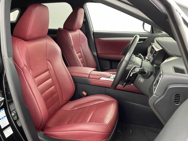 レクサス ＲＸ 200t Fスポーツ 兵庫県 2016(平28)年 6.1万km グラファイトブラックガラスフレーク ・12.3インチナビ/CD/DVD/USB/SD/TV/Bluetooth/・パノラミックビューモニター/・ビルトインETC2.0/・ドライブレコーダー/・Lexus　Safety　System/・プリクラッシュセーフティ/・レーンディパーチャーアラート/・レーンキーピングアシスト/・レーダークルーズコントロール/・オートマチックハイビーム/・ブラインドスポットモニター/・クリアランスソナー/・パワーバックドア/・レザーシート/・全席パワーシート/・全席シートヒーター/・前席ベンチレーション/・AC100V電源/・パドルシフト/・三眼LEDヘッドライト/・オートライト/・スマートキー/・プッシュスタート/・パドルシフト/・純正20インチアルミホイール