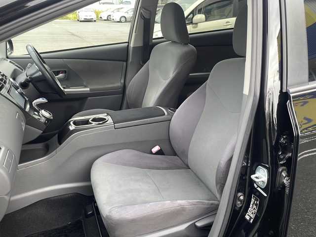 トヨタ プリウス α S ツーリングセレクション 熊本県 2012(平24)年 10.1万km ブラック (株)IDOMが運営する【じしゃロン熊本店】の自社ローン専用車両になります。/こちらは現金またはオートローンご利用時の価格です。自社ローンご希望の方は別途その旨お申付け下さい /純正ナビ（ＣＤ　ＤＶＤ　ＴＶ　ＢＴ）　/バックカメラ　/ＬＥＤヘッドライト　/ビルトインＥＴＣ　/ドライブレコーダー　/Ｗ＋サイドエアバッグ　/カーテンエアバッグ　/ステアリングスイッチ　/プッシュスタート