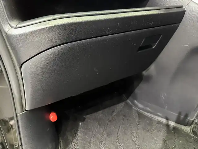 トヨタ ヴォクシー ハイブリッド ZS 煌 千葉県 2018(平30)年 15.7万km イナズマスパーキングブラックガラスフレーク ワンオーナー/純正SDナビ(NSZN-Z66T)/純正フリップダウンモニター(V12T-R66C)/フルセグテレビ/Bluetooth接続/CD/DVD/SD再生/バックカメラ/ビルトインETC2.0/クルーズコントロール/純正ドライブレコーダー/前席シートヒーター/プリクラッシュセーフティ/レーンディパーチャーアラート/先行車発進告知/電動格納ウィンカーミラー/フロントフォグ/オートマチックハイビーム/モデリスタエアロ/ドアバイザー/純正16インチアルミホイール/保証書/取扱説明書