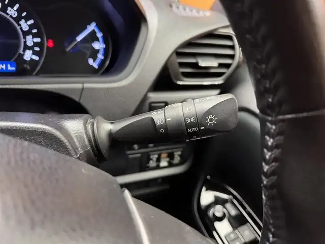 トヨタ ヴォクシー ハイブリッド ZS 煌 千葉県 2018(平30)年 15.7万km イナズマスパーキングブラックガラスフレーク ワンオーナー/純正SDナビ(NSZN-Z66T)/純正フリップダウンモニター(V12T-R66C)/フルセグテレビ/Bluetooth接続/CD/DVD/SD再生/バックカメラ/ビルトインETC2.0/クルーズコントロール/純正ドライブレコーダー/前席シートヒーター/プリクラッシュセーフティ/レーンディパーチャーアラート/先行車発進告知/電動格納ウィンカーミラー/フロントフォグ/オートマチックハイビーム/モデリスタエアロ/ドアバイザー/純正16インチアルミホイール/保証書/取扱説明書