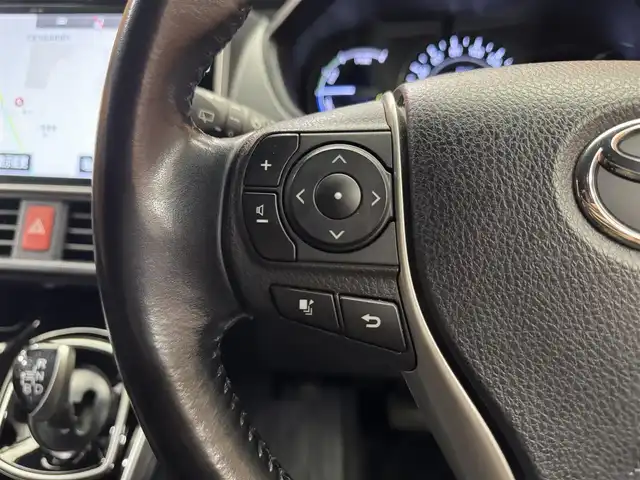 トヨタ ヴォクシー ハイブリッド ZS 煌 千葉県 2018(平30)年 15.7万km イナズマスパーキングブラックガラスフレーク ワンオーナー/純正SDナビ(NSZN-Z66T)/純正フリップダウンモニター(V12T-R66C)/フルセグテレビ/Bluetooth接続/CD/DVD/SD再生/バックカメラ/ビルトインETC2.0/クルーズコントロール/純正ドライブレコーダー/前席シートヒーター/プリクラッシュセーフティ/レーンディパーチャーアラート/先行車発進告知/電動格納ウィンカーミラー/フロントフォグ/オートマチックハイビーム/モデリスタエアロ/ドアバイザー/純正16インチアルミホイール/保証書/取扱説明書