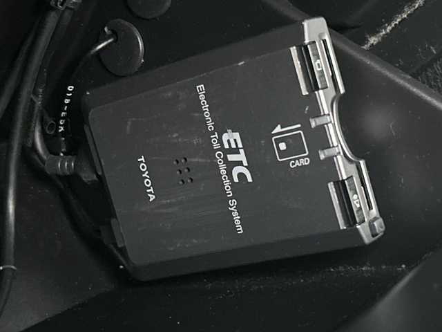 トヨタ ８６ GT 神奈川県 2014(平26)年 4.1万km クリスタルホワイトパール 社外SDナビ【MDV-Z701W】/AM　FM　フルセグ　DVD　CD　SD　MSV　USB　Bluetooth/バックカメラ/リアスポイラー/ETC/赤/黒コンビハンドル/パドルシフト/赤/黒コンビシート/赤革巻シフトノブ/赤革巻サイドレバー/スマートキー×2/保証書/純正17インチアルミ/リアスポイラー/純正HIDヘッドライト/フォグランプ/オートライト/VSCスポーツ