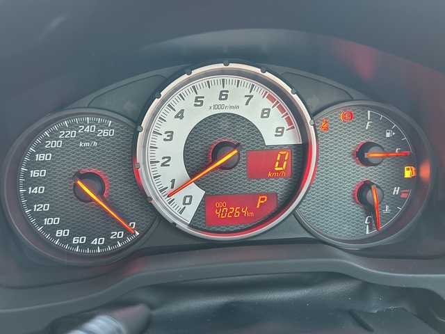 トヨタ ８６ GT 神奈川県 2014(平26)年 4.1万km クリスタルホワイトパール 社外SDナビ【MDV-Z701W】/AM　FM　フルセグ　DVD　CD　SD　MSV　USB　Bluetooth/バックカメラ/リアスポイラー/ETC/赤/黒コンビハンドル/パドルシフト/赤/黒コンビシート/赤革巻シフトノブ/赤革巻サイドレバー/スマートキー×2/保証書/純正17インチアルミ/リアスポイラー/純正HIDヘッドライト/フォグランプ/オートライト/VSCスポーツ