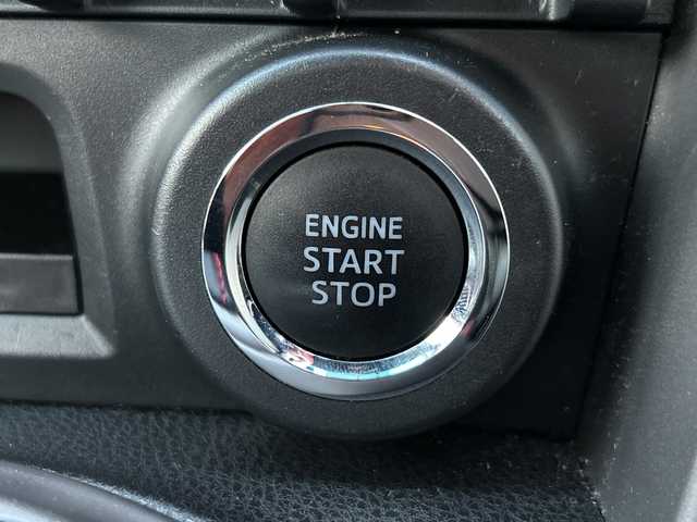 トヨタ ８６ GT 神奈川県 2014(平26)年 4.1万km クリスタルホワイトパール 社外SDナビ【MDV-Z701W】/AM　FM　フルセグ　DVD　CD　SD　MSV　USB　Bluetooth/バックカメラ/リアスポイラー/ETC/赤/黒コンビハンドル/パドルシフト/赤/黒コンビシート/赤革巻シフトノブ/赤革巻サイドレバー/スマートキー×2/保証書/純正17インチアルミ/リアスポイラー/純正HIDヘッドライト/フォグランプ/オートライト/VSCスポーツ